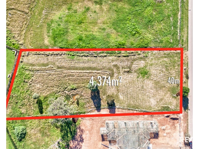 18 Humewood Place, Luddenham NSW 2745