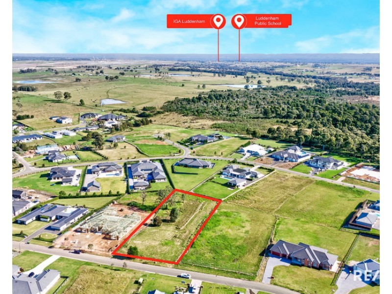 18 Humewood Place, Luddenham NSW 2745