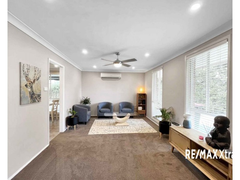 8 Moore Place, Doonside NSW 2767