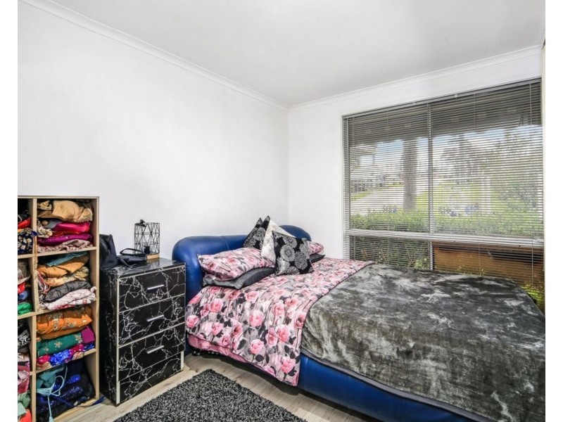 10 Ferrari Place, Ingleburn NSW 2565