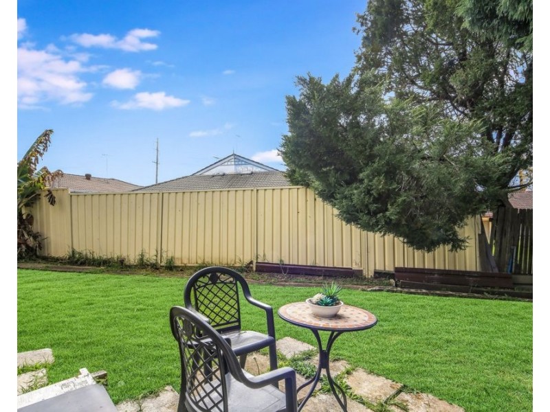 10 Ferrari Place, Ingleburn NSW 2565