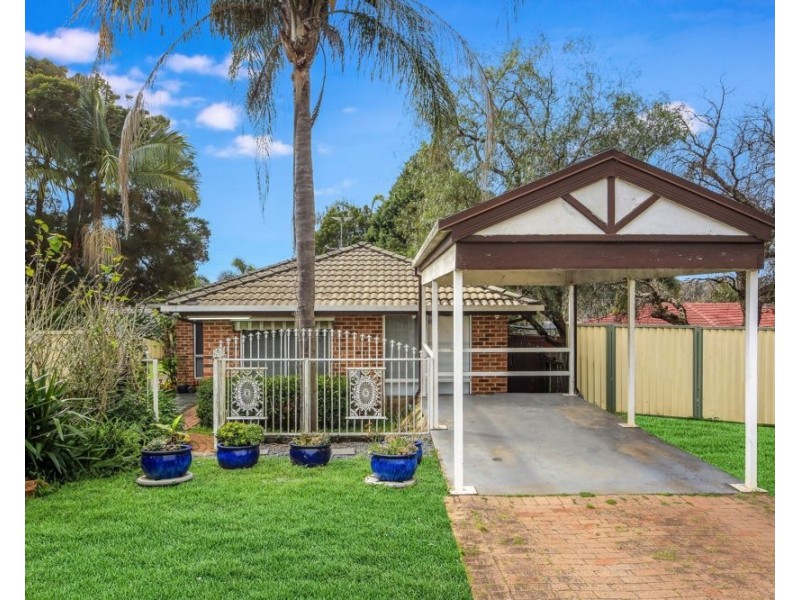 10 Ferrari Place, Ingleburn NSW 2565