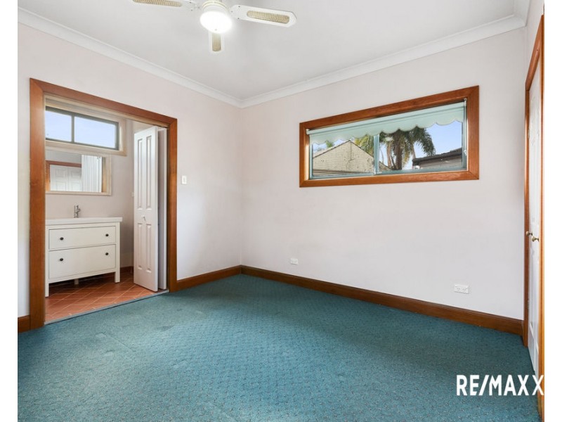 4 Highland Avenue, Toongabbie NSW 2146