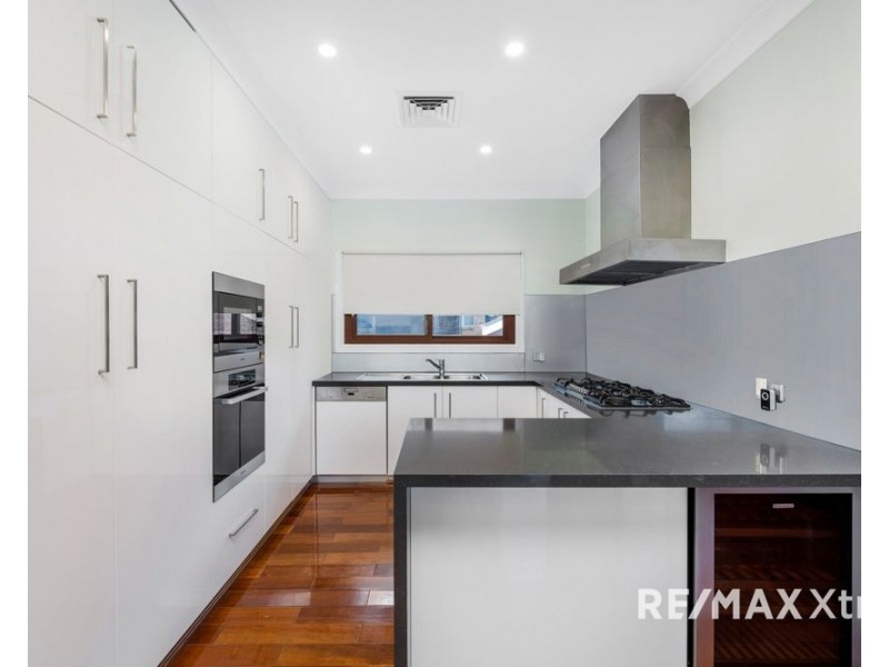 6 Blackwood Place, Oatlands NSW 2117