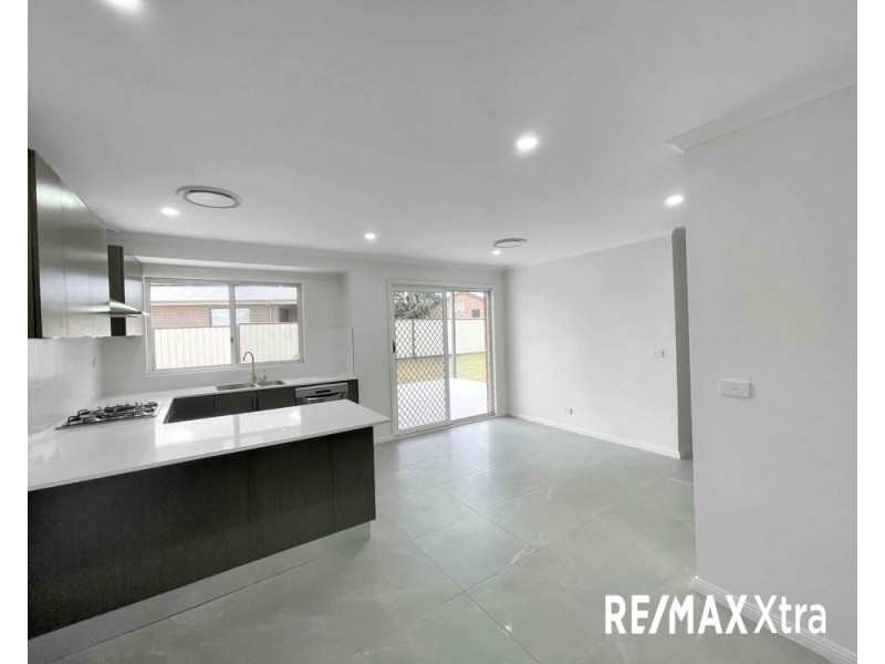 1 Carpenter Place, Minchinbury NSW 2770