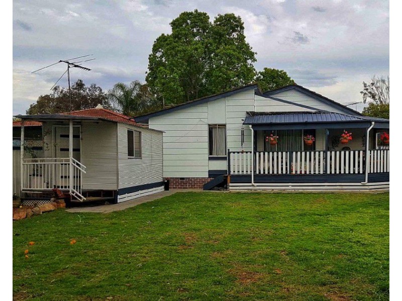 4 Rudd Place, Doonside NSW 2767