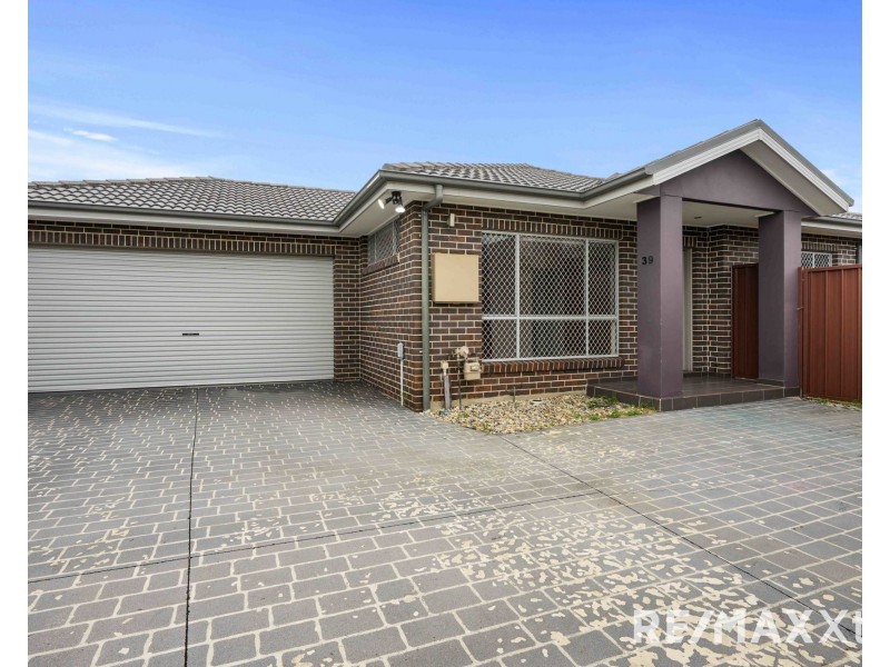 39 Romley Cresent, Oakhurst NSW 2761