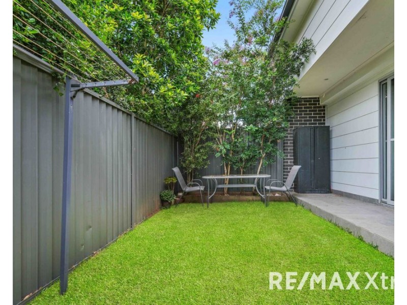2/58 Canberra Street, Oxley Park NSW 2760