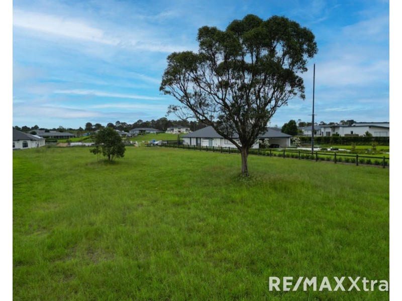 13 Humewood Place, Luddenham NSW 2745