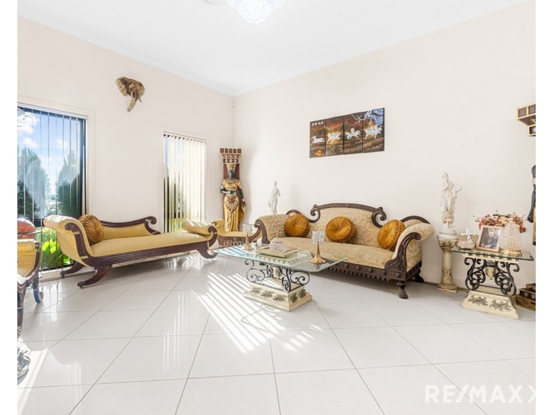 145 Welling Drive, Mount Annan NSW 2567