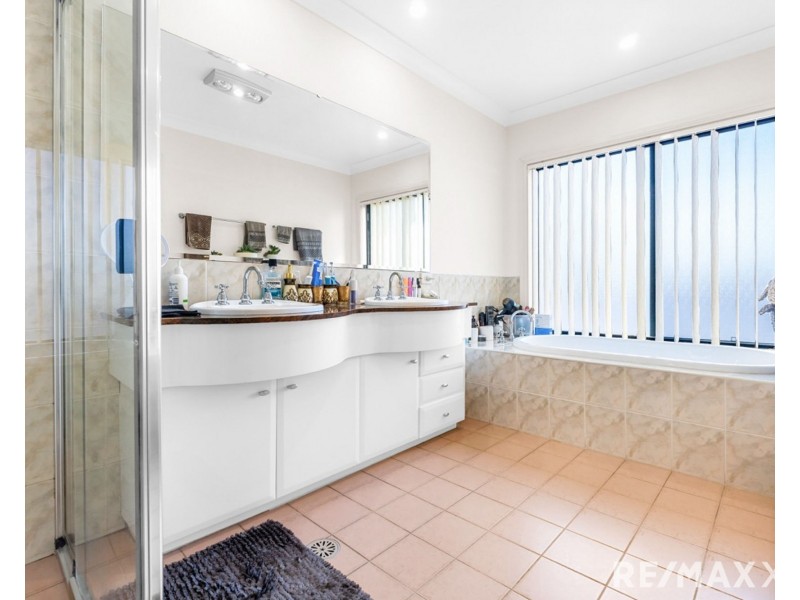 145 Welling Drive, Mount Annan NSW 2567