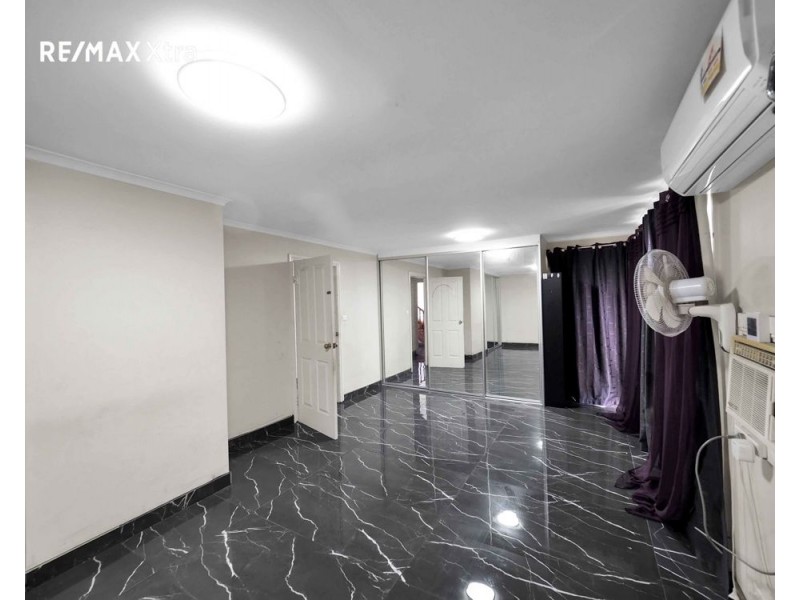 8 DOVE PLACE, St Clair NSW 2759