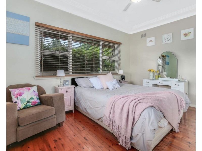 1 Highland Avenue, Toongabbie NSW 2146