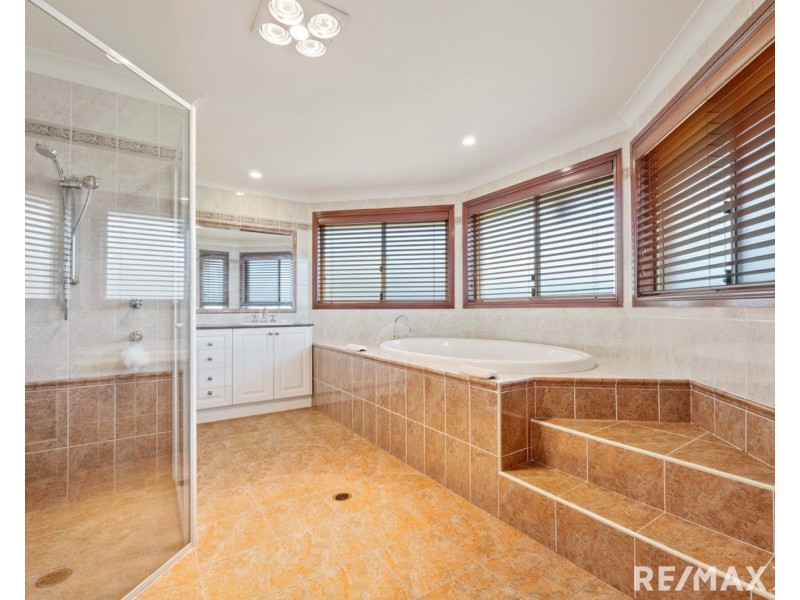 3 Centenary Place, Catherine Field NSW 2557