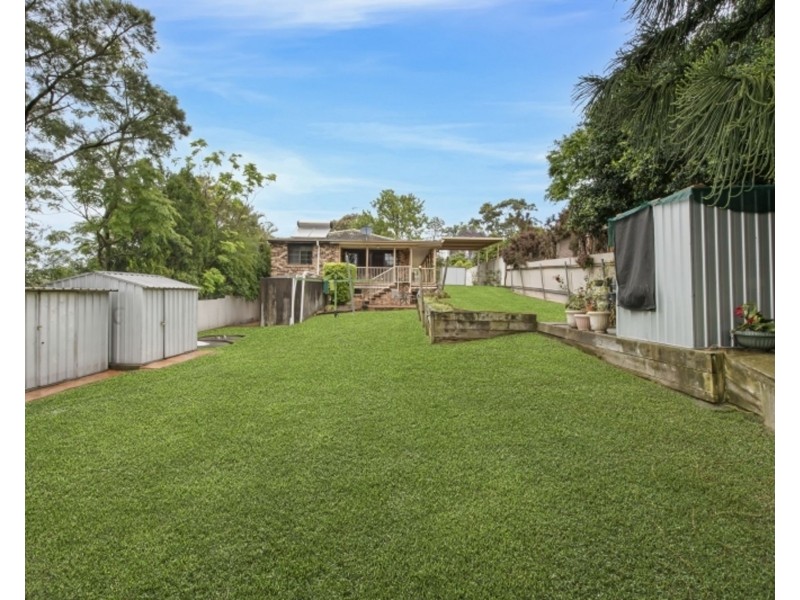 8 Fourth Street, Seahampton NSW 2286
