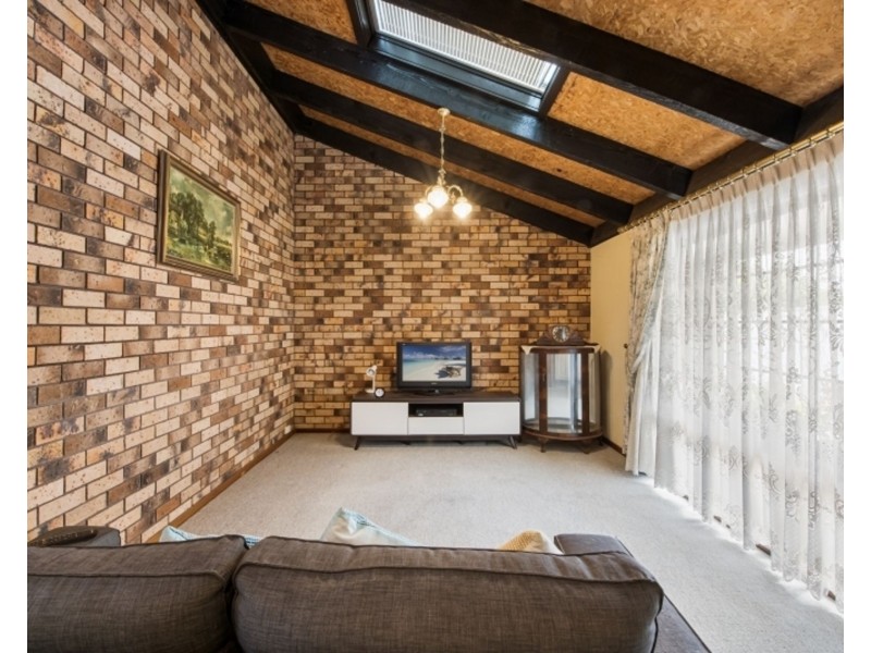 8 Fourth Street, Seahampton NSW 2286