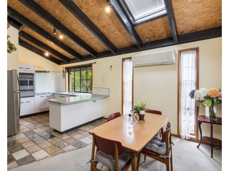 8 Fourth Street, Seahampton NSW 2286