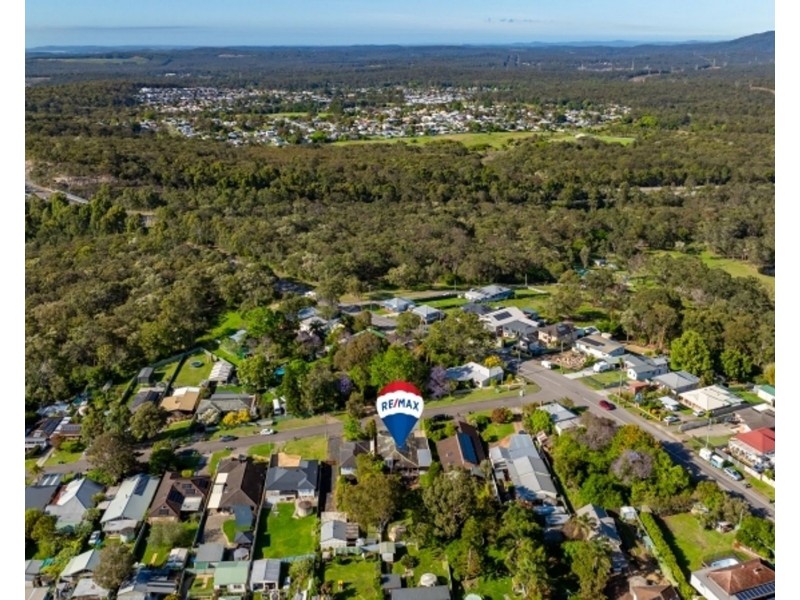 8 Fourth Street, Seahampton NSW 2286