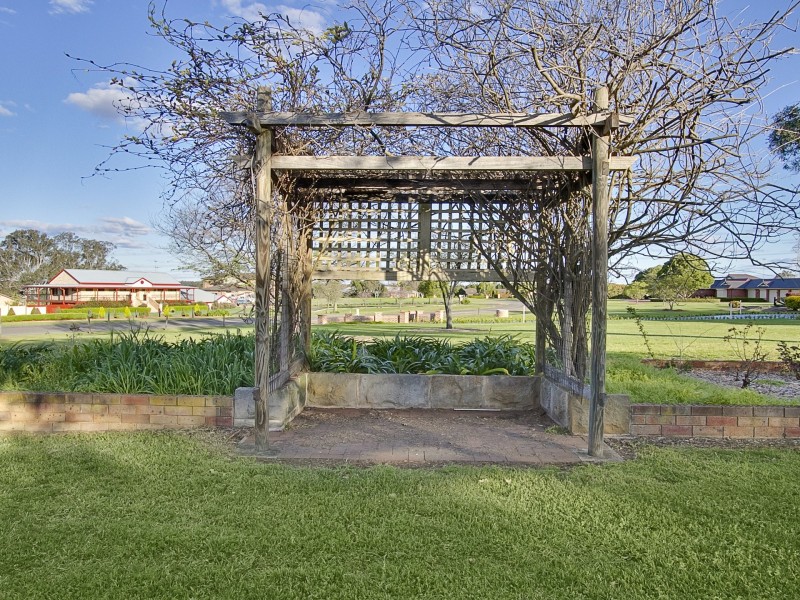 178 Willeroo Drive, Windsor Downs NSW 2756