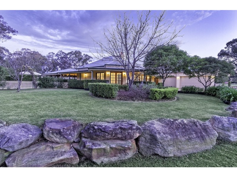 35 Wavehill Avenue, Windsor Downs NSW 2756