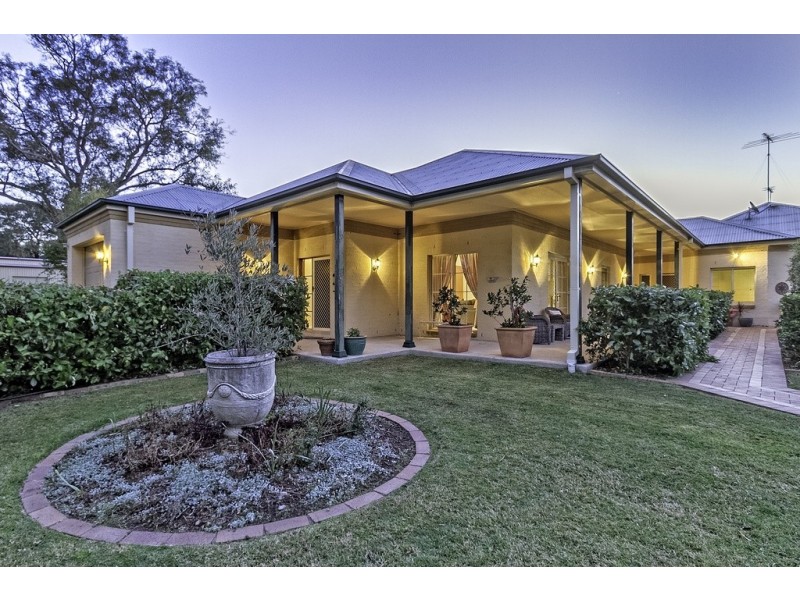 35 Wavehill Avenue, Windsor Downs NSW 2756