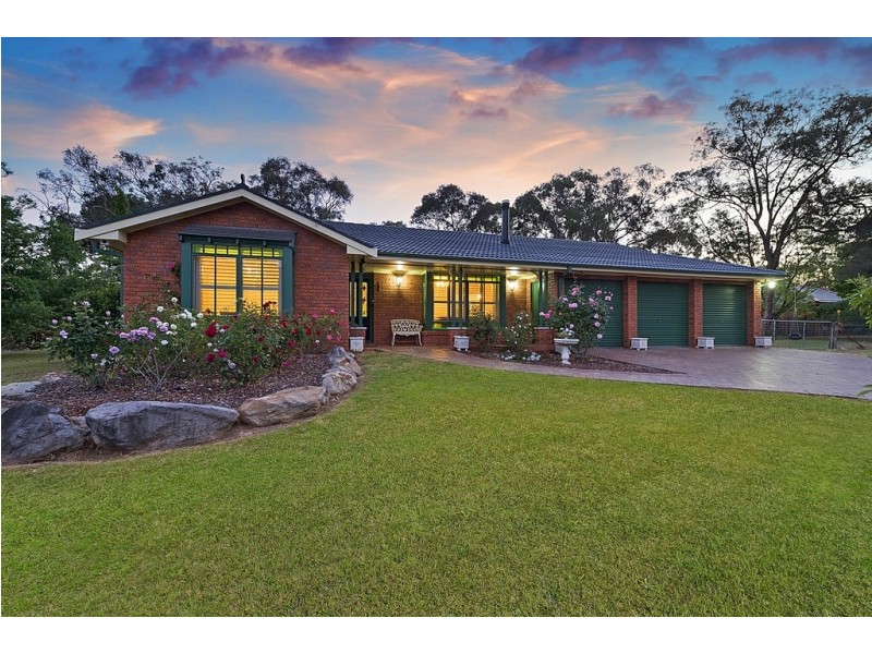 1 Archer Lane, Windsor Downs NSW 2756