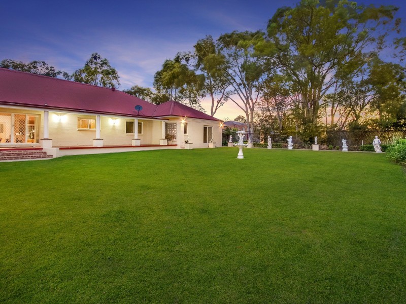 12 Wingadee Place, Windsor Downs NSW 2756