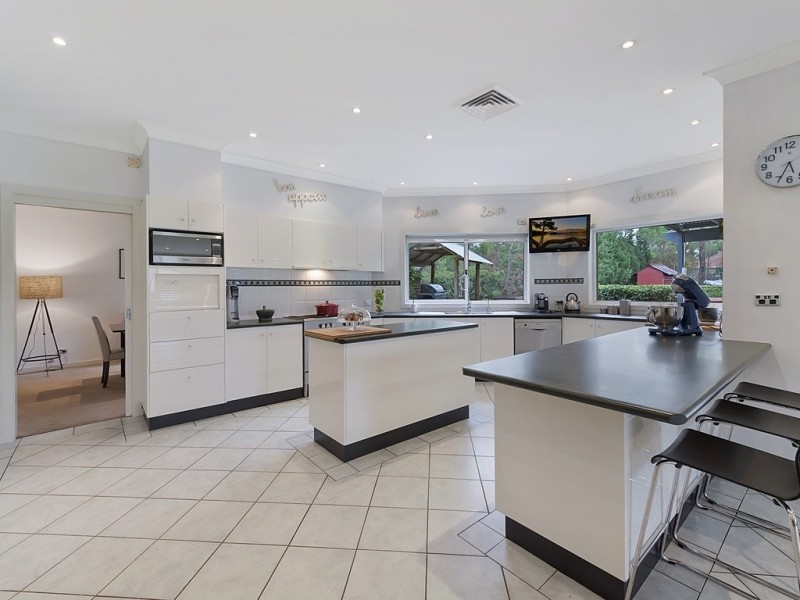 88 Willeroo Drive, Windsor Downs NSW 2756