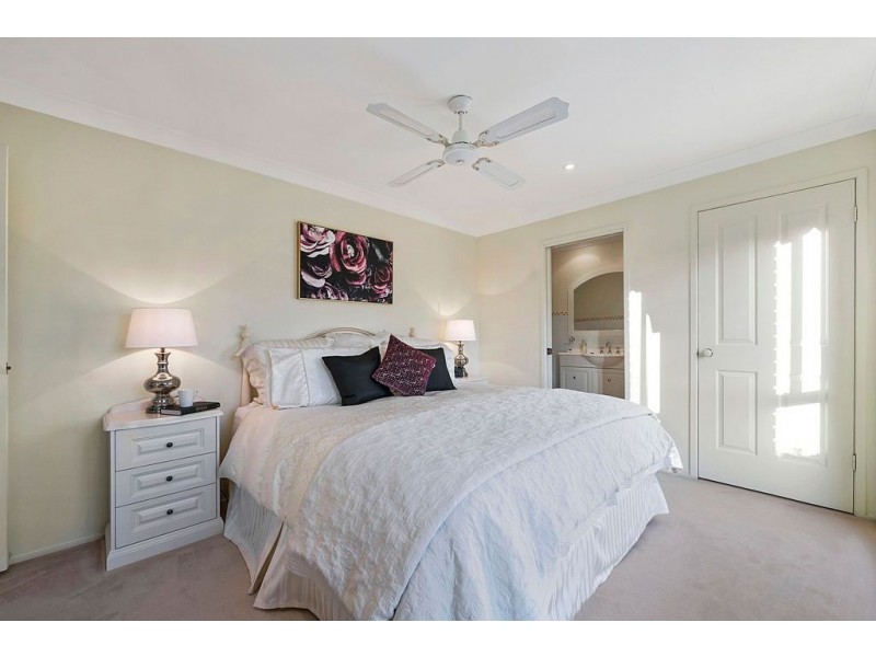 4 Fiaschi Place, South Windsor NSW 2756