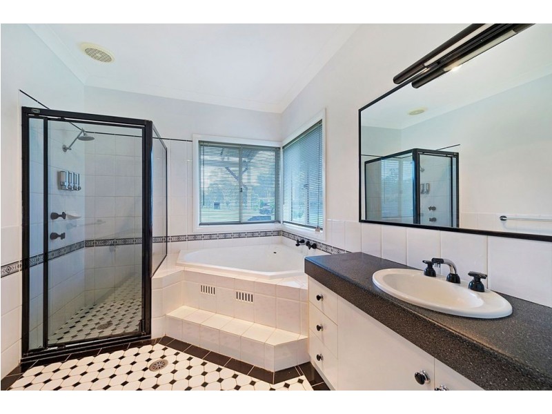24 Wingadee Place, Windsor Downs NSW 2756