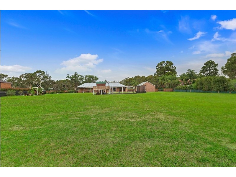 24 Wingadee Place, Windsor Downs NSW 2756