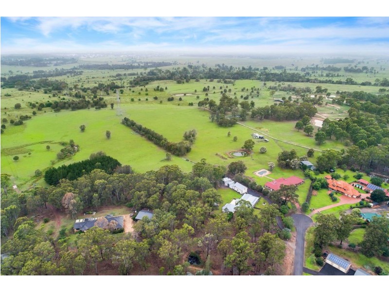 9 Avon Place, Windsor Downs NSW 2756 One Agency Hawkesbury / Rouse