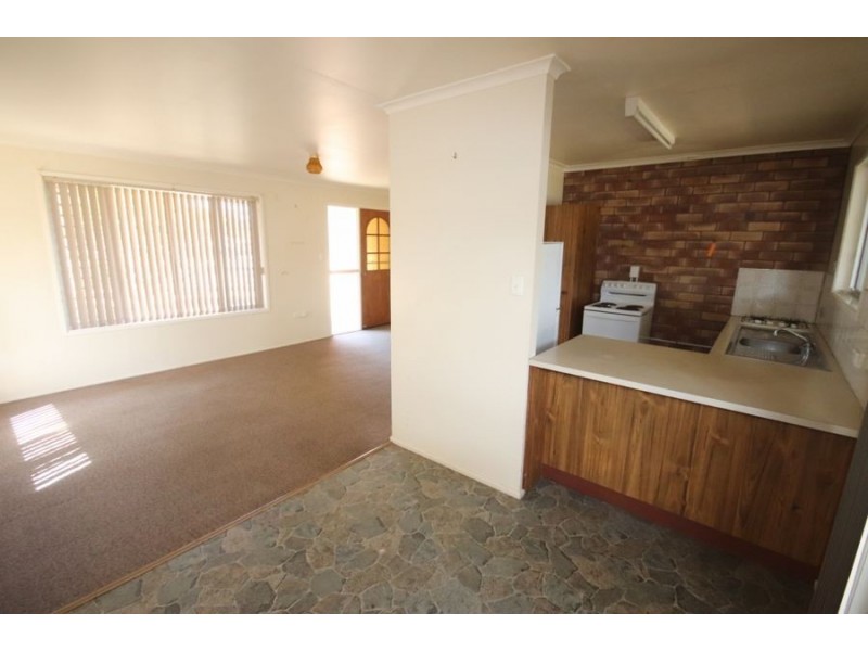 11 Grace Street, Crows Nest QLD 4355
