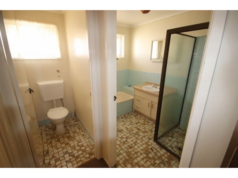 11 Grace Street, Crows Nest QLD 4355