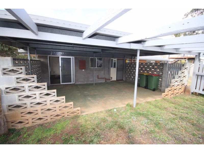 11 Grace Street, Crows Nest QLD 4355
