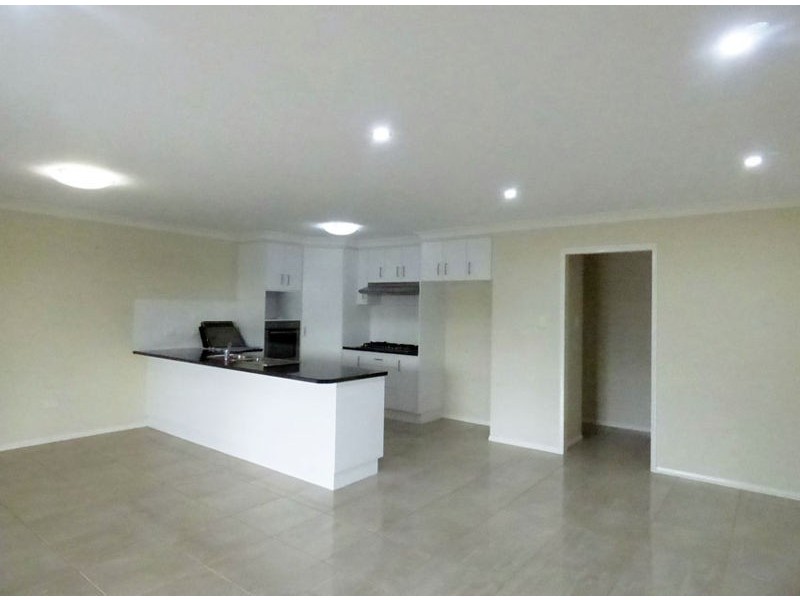 41 Naomi Drive, Crows Nest QLD 4355