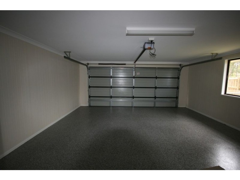 41 Naomi Drive, Crows Nest QLD 4355