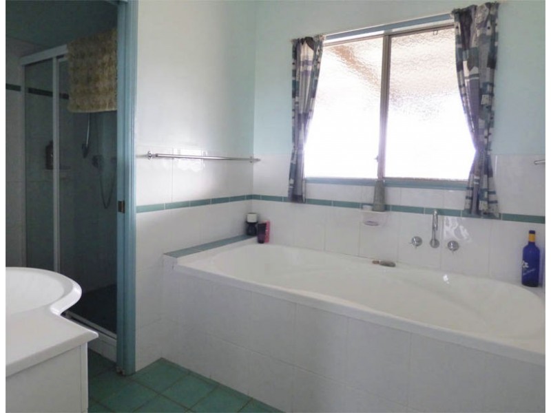 1128 Waterhole Gully Rd, Blackbutt QLD 4306