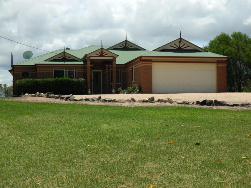 53 Fitch Rd, Crows Nest QLD 4355
