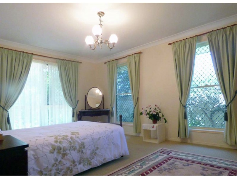 1 Lee Court, Crows Nest QLD 4355