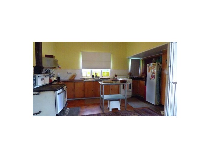 3 Tower Park Court, Crows Nest QLD 4355