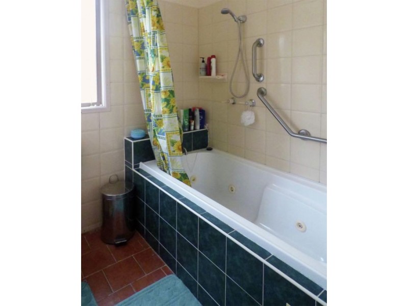 14 Pinnell Rd, Crows Nest QLD 4355