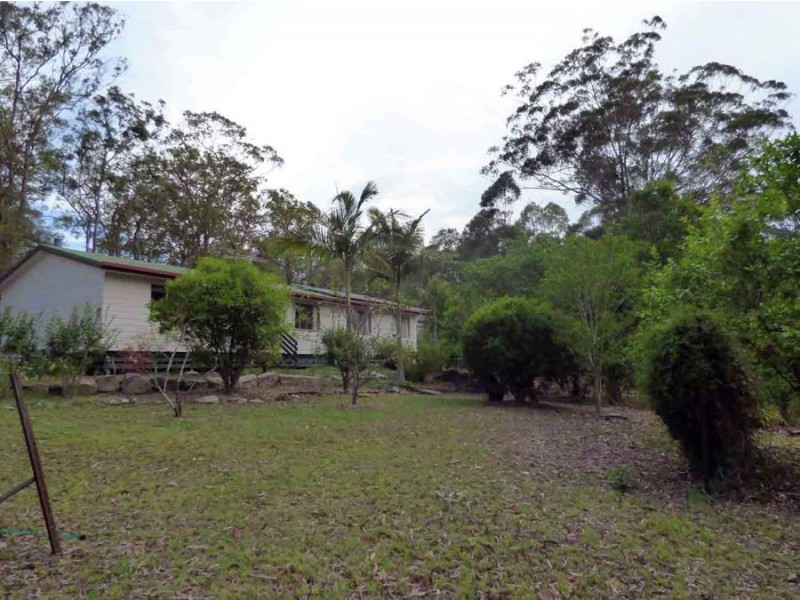 14 Pinnell Rd, Crows Nest QLD 4355