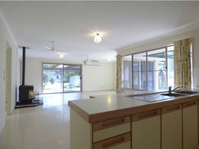 61 Emu Creek Rd, Crows Nest QLD 4355