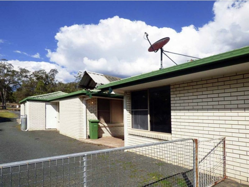 61 Emu Creek Rd, Crows Nest QLD 4355