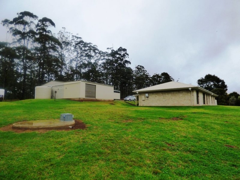 19 Kay Ann Court, Hampton QLD 4352