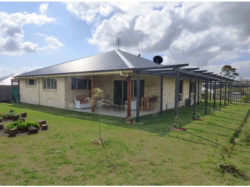 9 Cedarwood Drive . Parklands Estate, Crows Nest QLD 4355