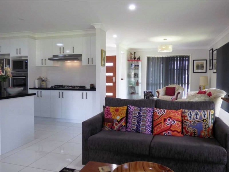 9 Cedarwood Drive . Parklands Estate, Crows Nest QLD 4355