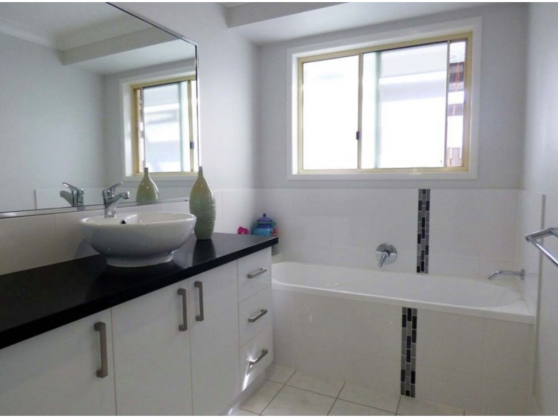 9 Cedarwood Drive . Parklands Estate, Crows Nest QLD 4355
