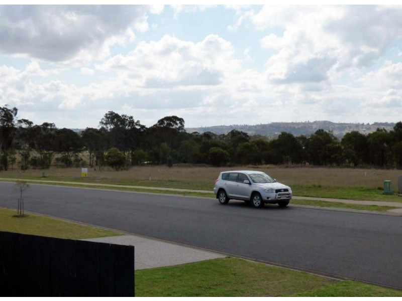 9 Cedarwood Drive . Parklands Estate, Crows Nest QLD 4355